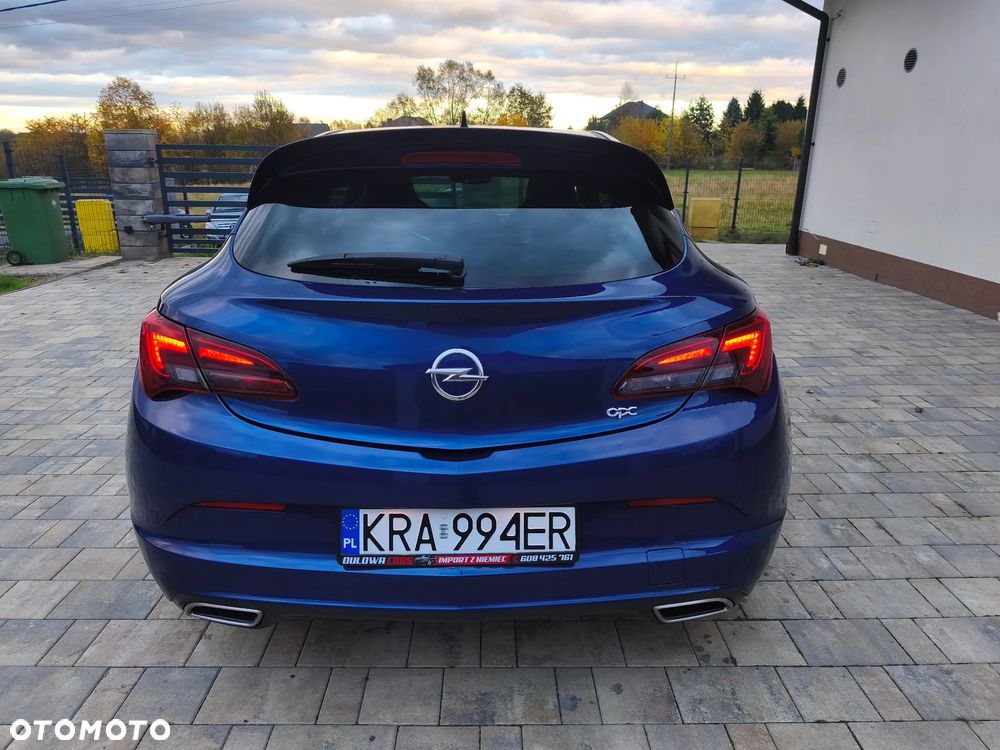 Opel Astra IV GTC OPC - 9