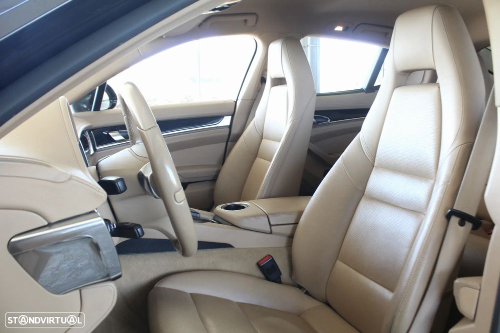 Porsche Panamera Platinum Edition - 32