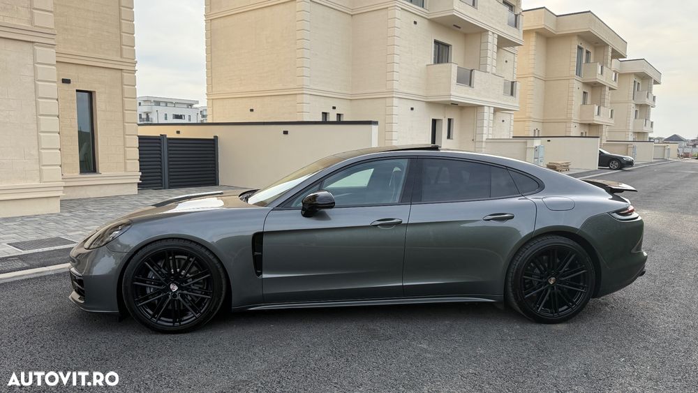 Porsche Panamera 4 - 34