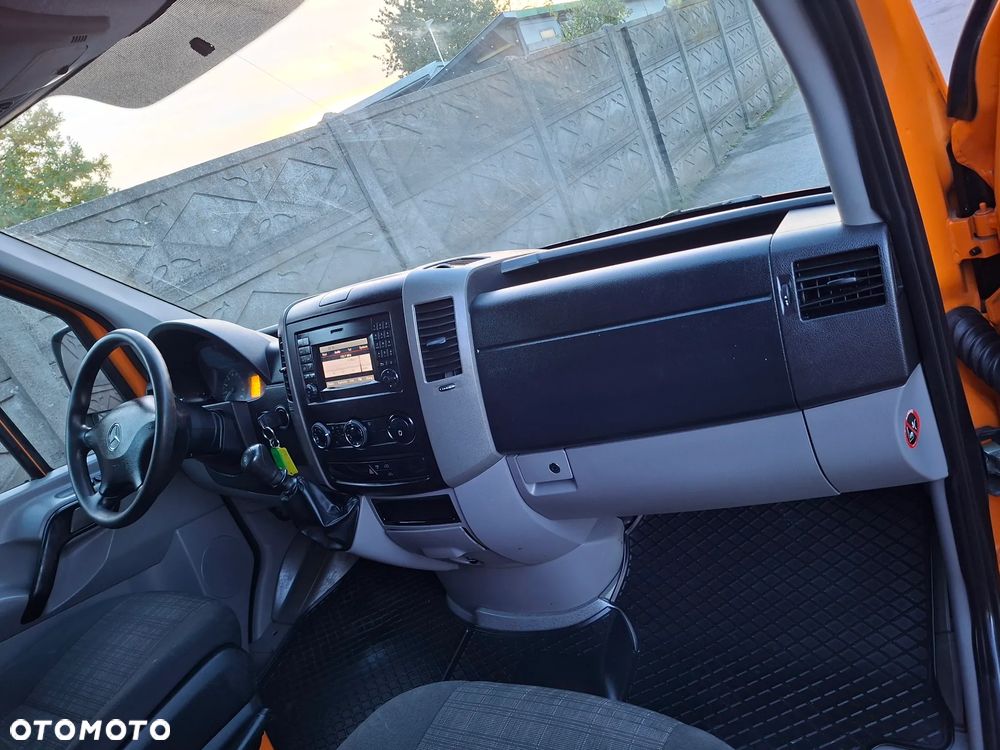 Mercedes-Benz Sprinter Brygadówka 6 osób - 20