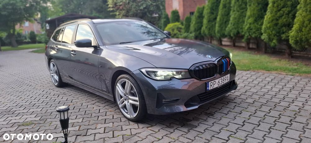 BMW Seria 3 318d Sport Line - 21