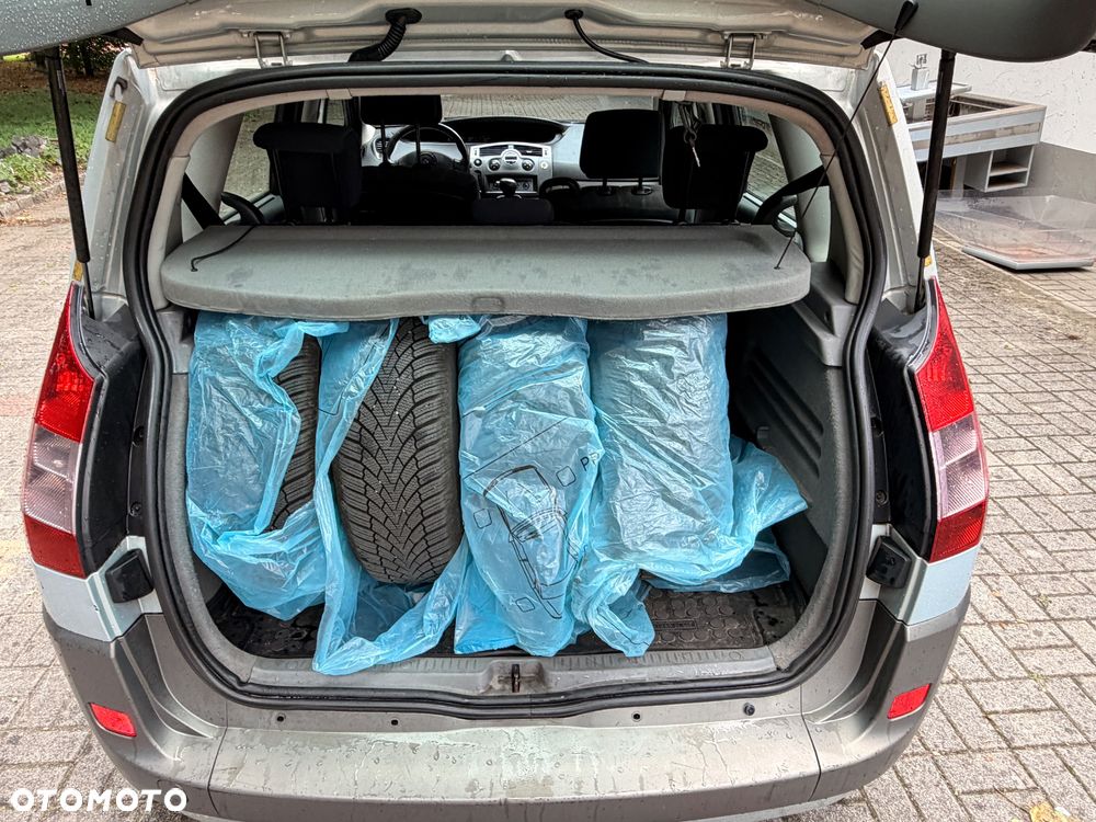 Renault Scenic - 11