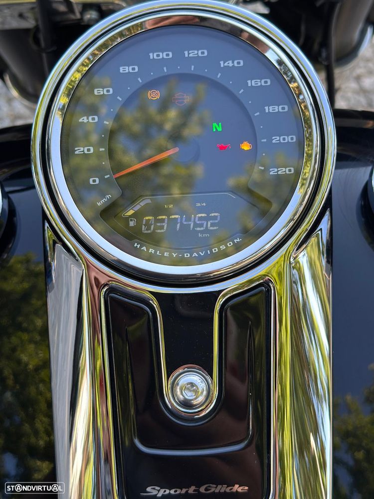 Harley-Davidson Softail Sport Glide - 8