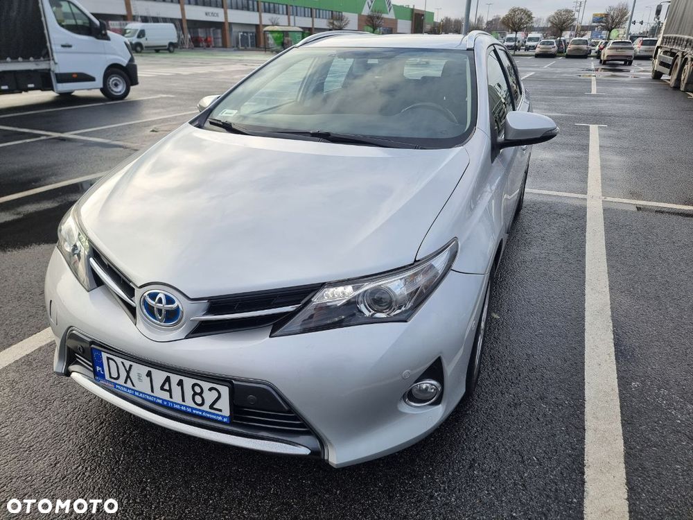 Toyota Auris 1.8 HSD Luna - 1