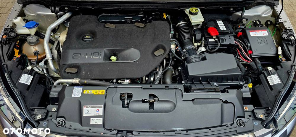 Peugeot 308 BlueHDi FAP 150 EAT6 Stop & Start Allure - 26