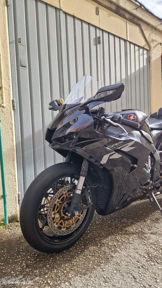 Honda CBR - 3