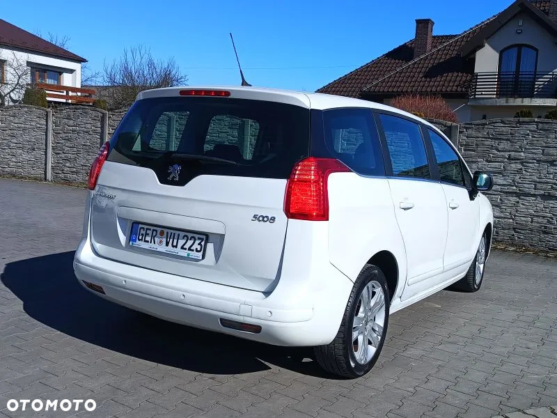 Peugeot 5008 - 5