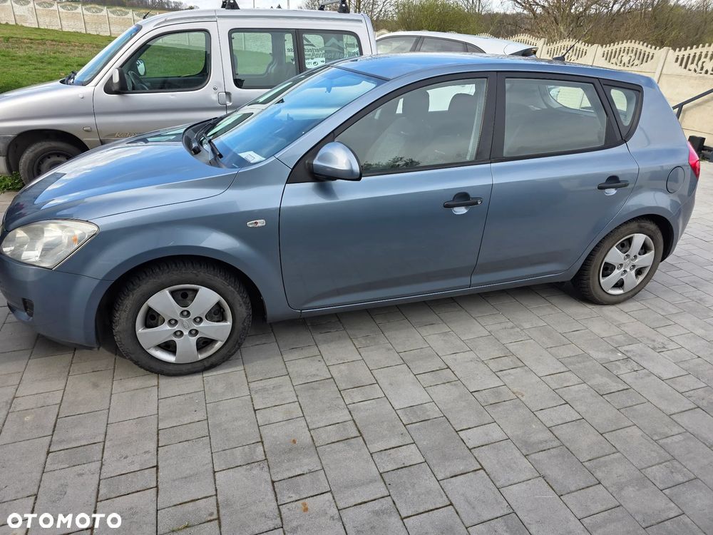 Kia Ceed 1.4 Comfort + - 1