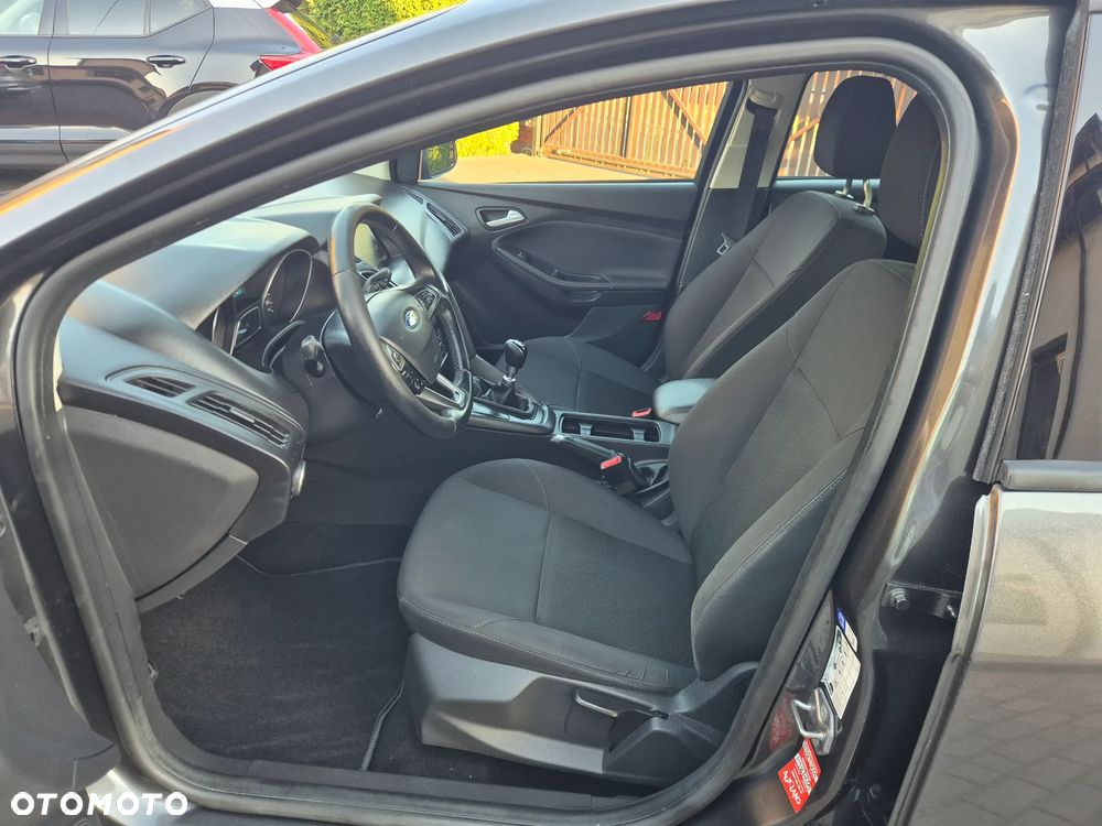 Ford Focus 1.5 TDCi SYNC Edition - 14