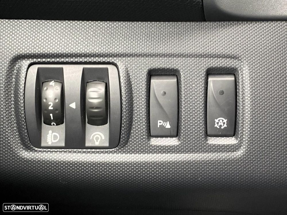 Renault Clio Sport Tourer 1.5 dCi Dynamique S - 25