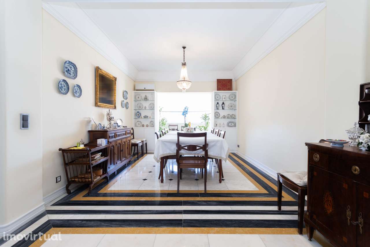 Apartamento Luxuoso na Avenida da República: 6 Quartos com Varandas e - Grande imagem: 4/36