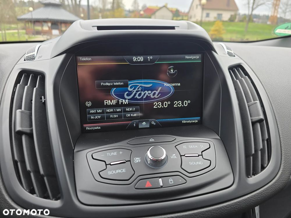 Ford Kuga 2.0 TDCi 2x4 Titanium - 24
