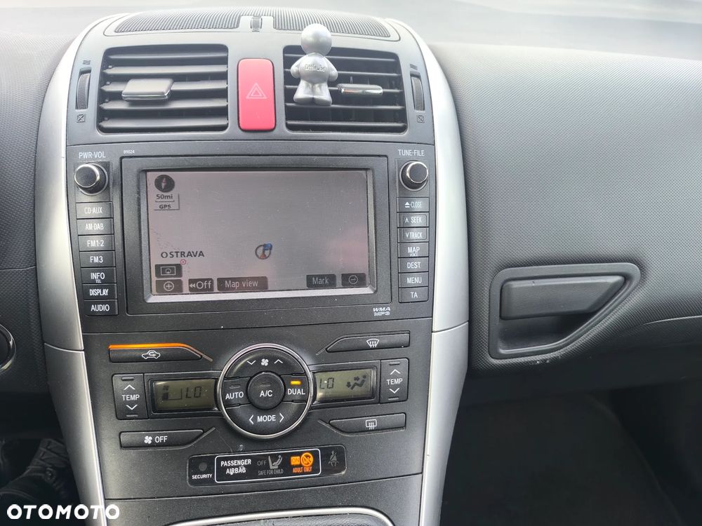 Toyota Auris 2.0 D-4D Edition - 6