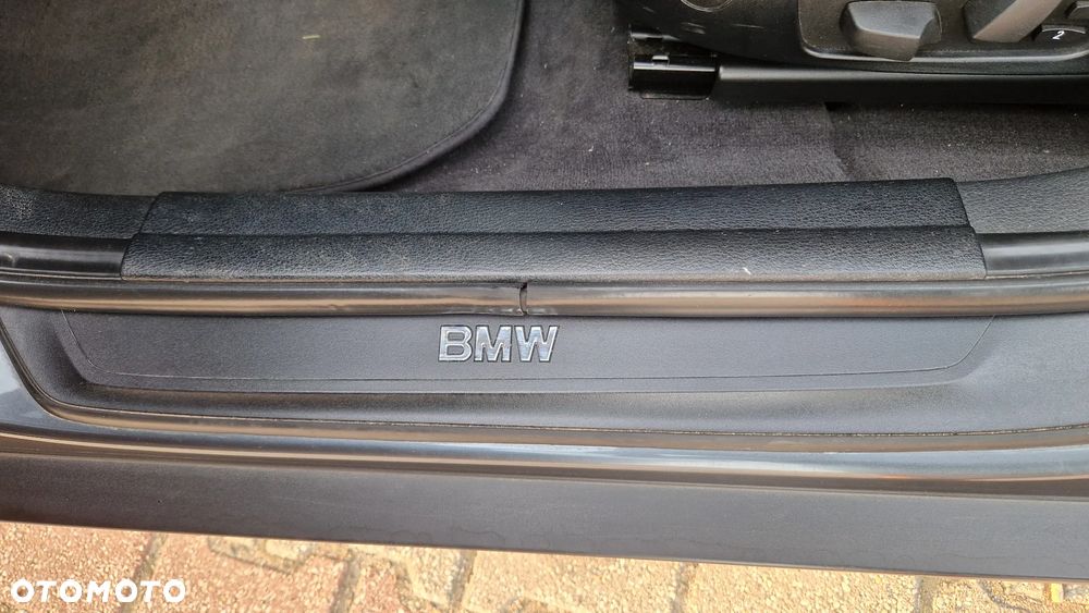 BMW X1 xDrive18d xLine - 31