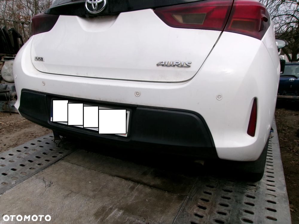 ZDERZAK TYŁ TOYOTA AURIS II  HB 040 12-15 - 2