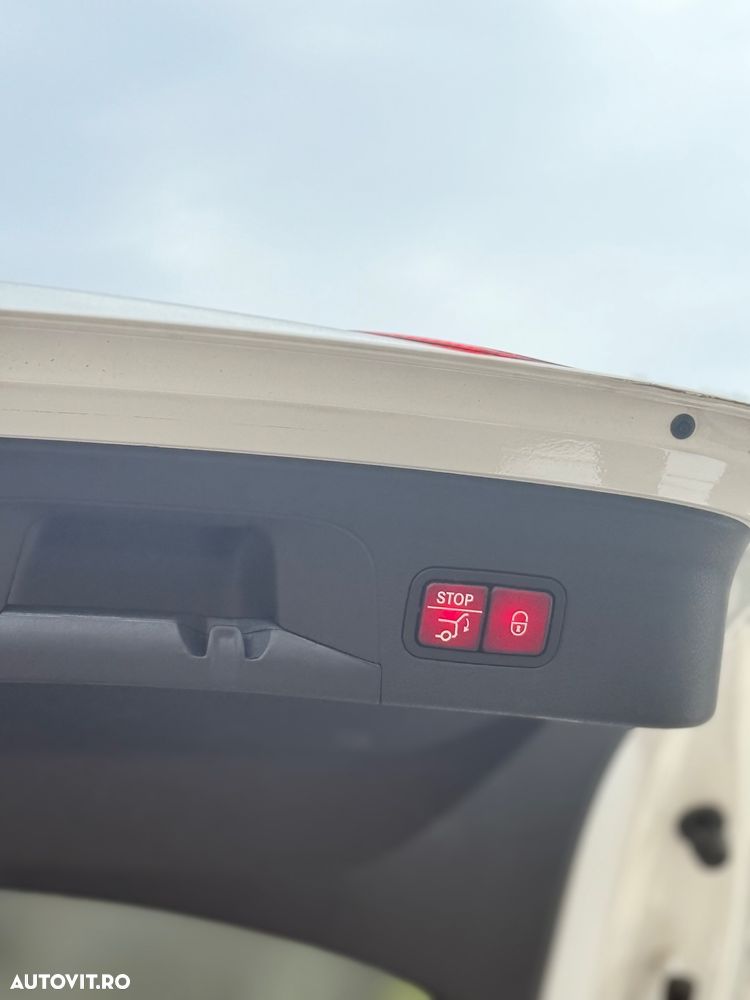 Mercedes-Benz GLC Coupe 220 d 4Matic 9G-TRONIC AMG Line - 25