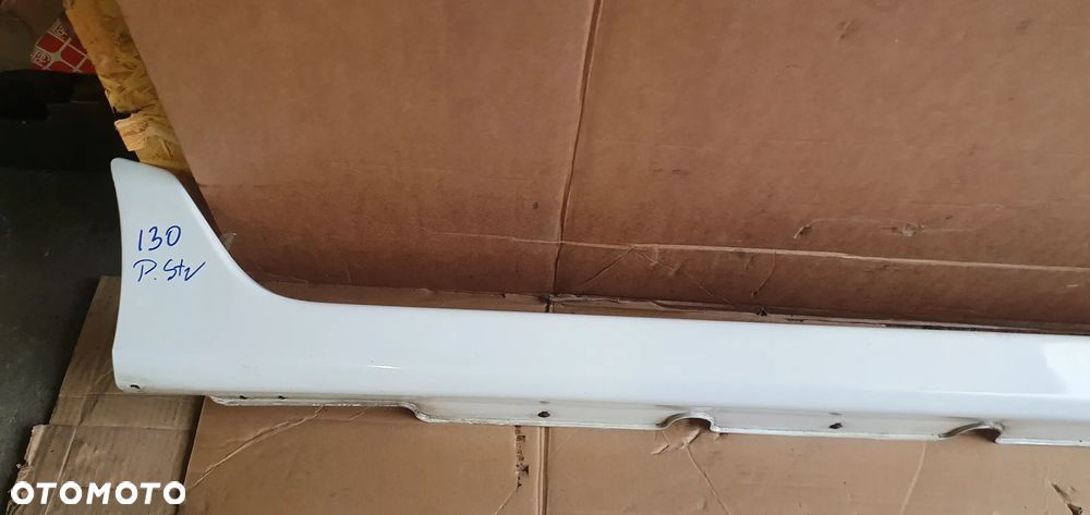 Listwa progowa prawa Hyundai I30 I 87754-2R600 - 2