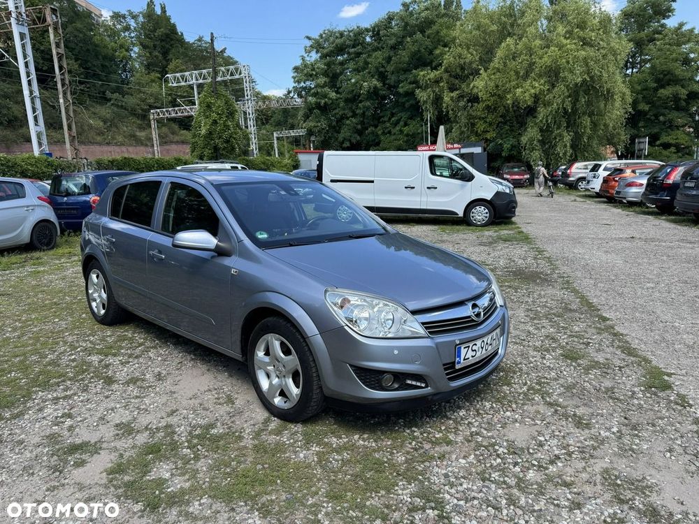 Opel Astra - 2