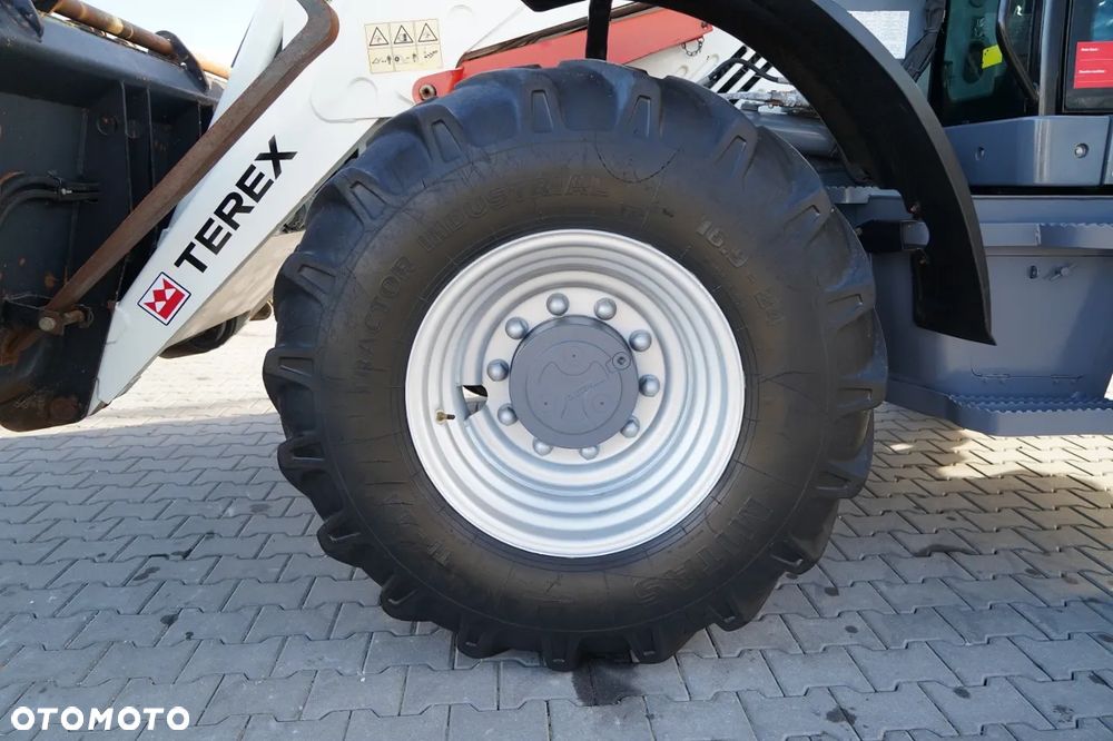 Terex TLB 990 / KOPARKO-ŁADOWARKA / KOMPLET ŁYŻEK / 3 300 MTH / - 22