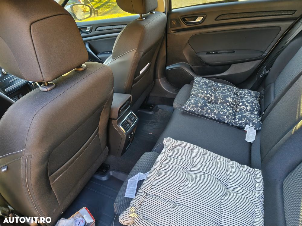 Renault Megane TCe 140 GPF Equilibre - 5