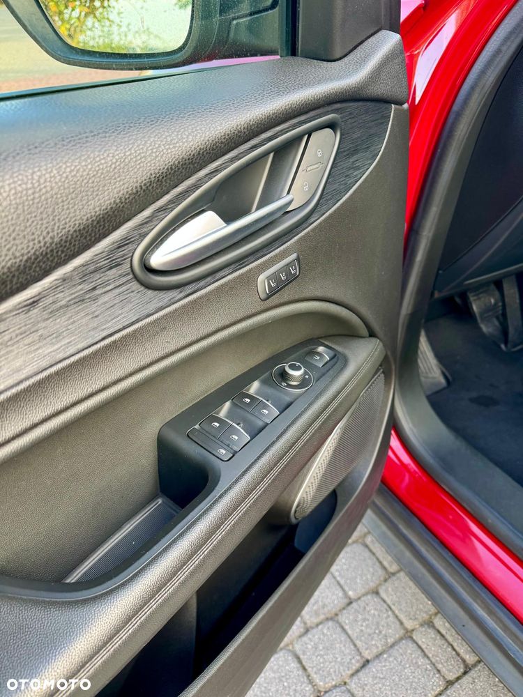 Alfa Romeo Stelvio 2.0 Turbo 16V AT8-Q4 Ti - 14