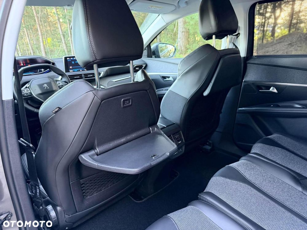 Peugeot 5008 1.6 BlueHDI Allure S&S EAT6 - 27