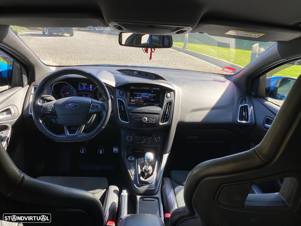 Ford Focus 2.3 EcoBoost RS Pack Performance - 17