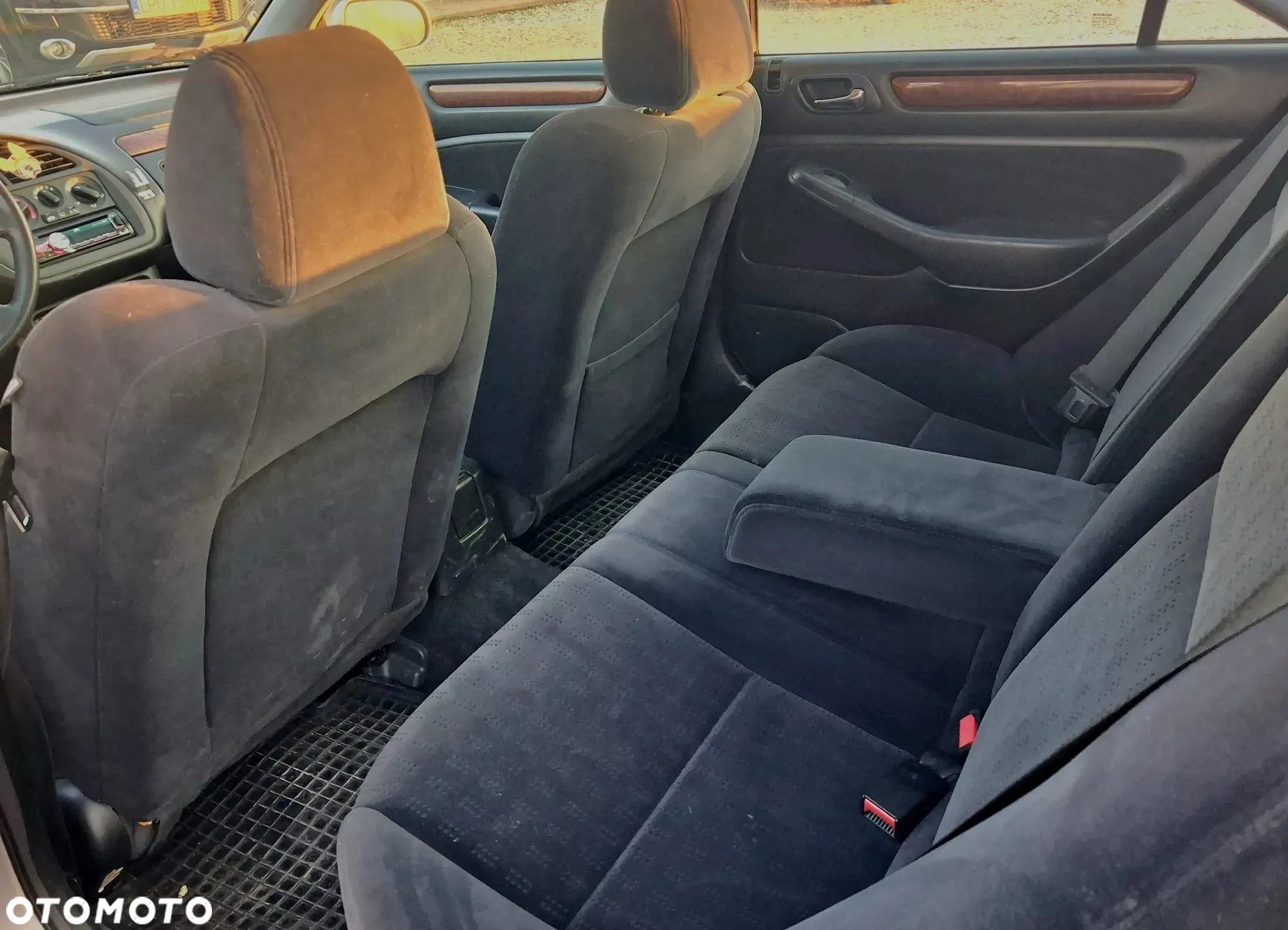 Honda Accord 1.8i LS - 7