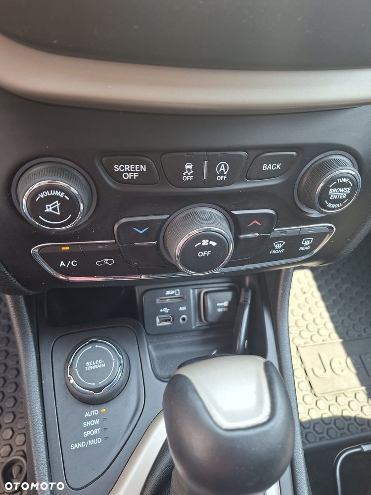 Jeep Cherokee 3.2 V6 Active Drive I Limited - 12
