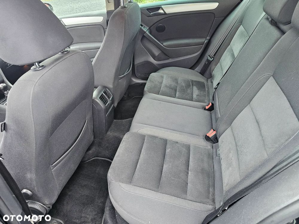 Volkswagen Golf 1.6 TDI Highline - 10