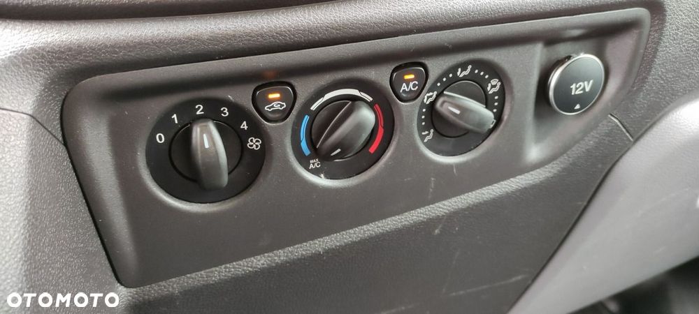 Ford Transit - 33