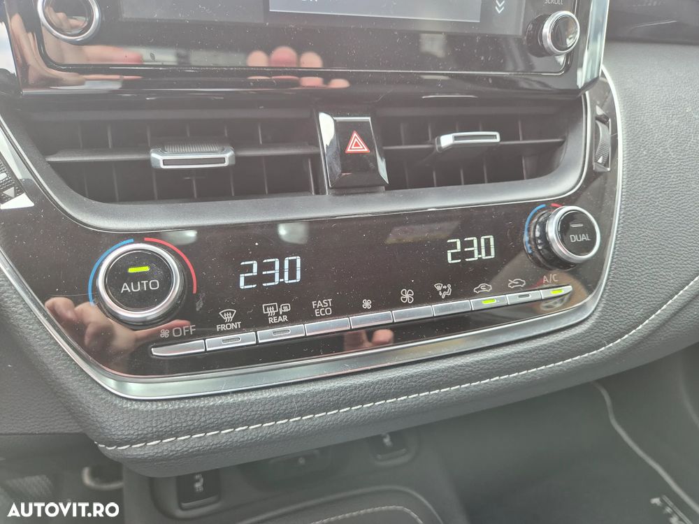 Toyota Corolla - 26