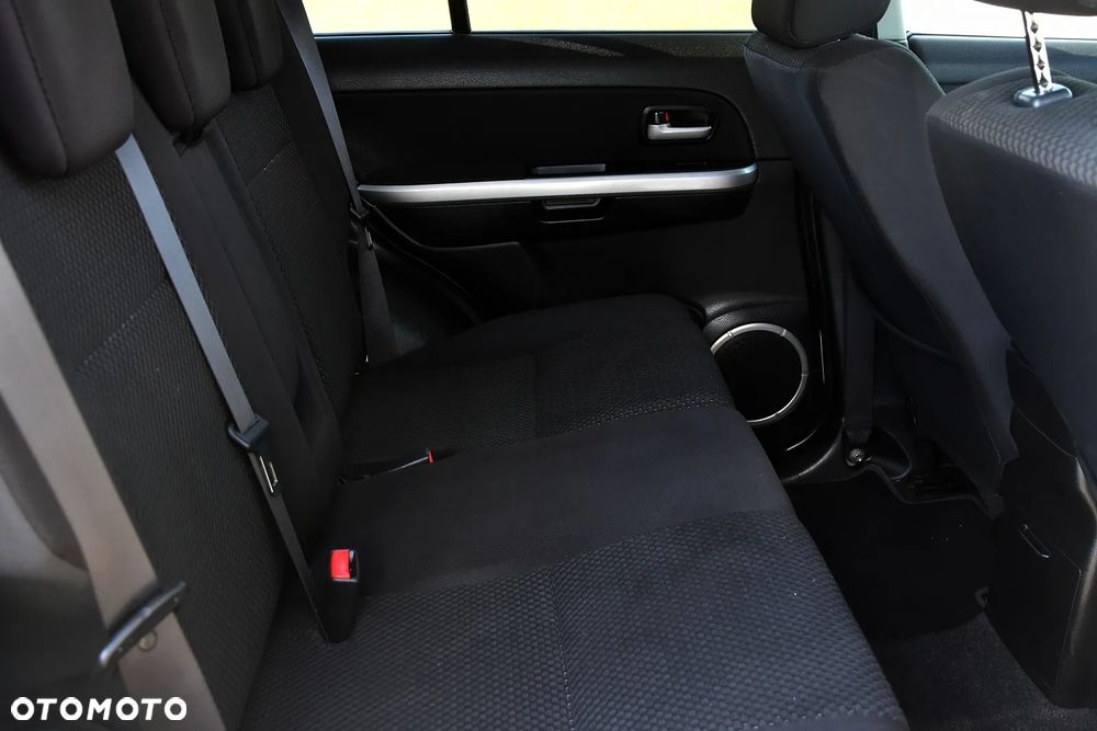 Suzuki Grand Vitara 1.9 DDiS De Luxe - 28