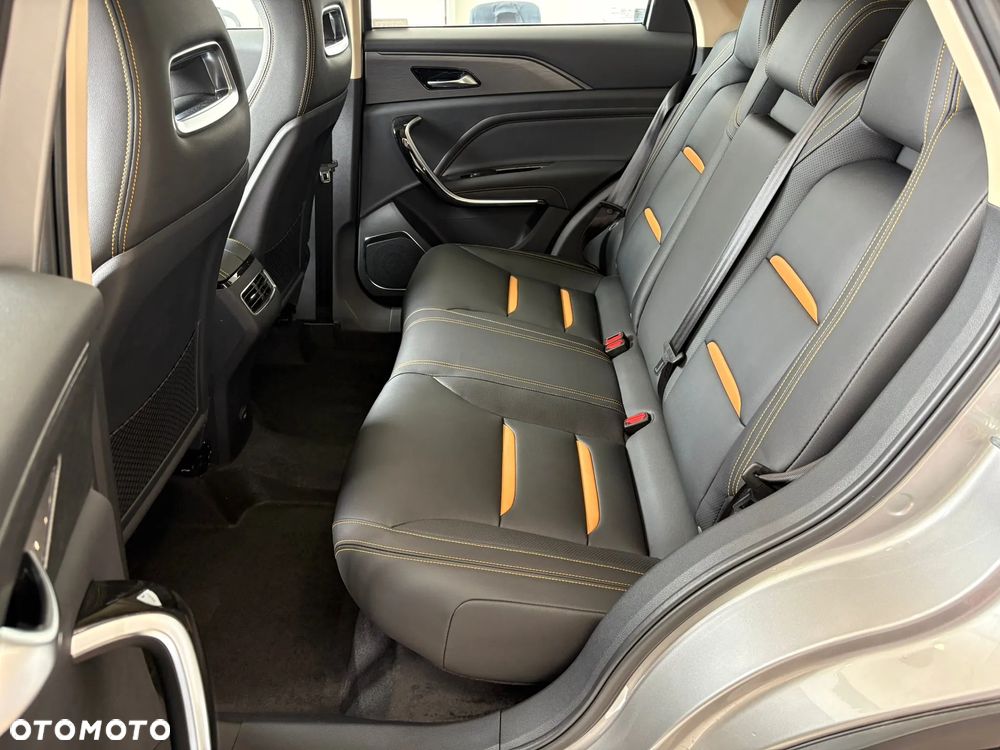 Bestune T77 1.5T Business DCT - 16