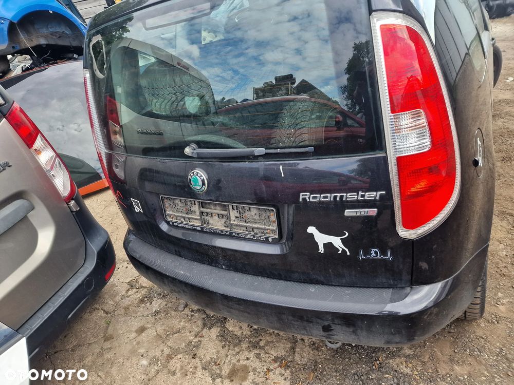 Klapa  tył  skoda  roomster  w kolorze LF9R - 1