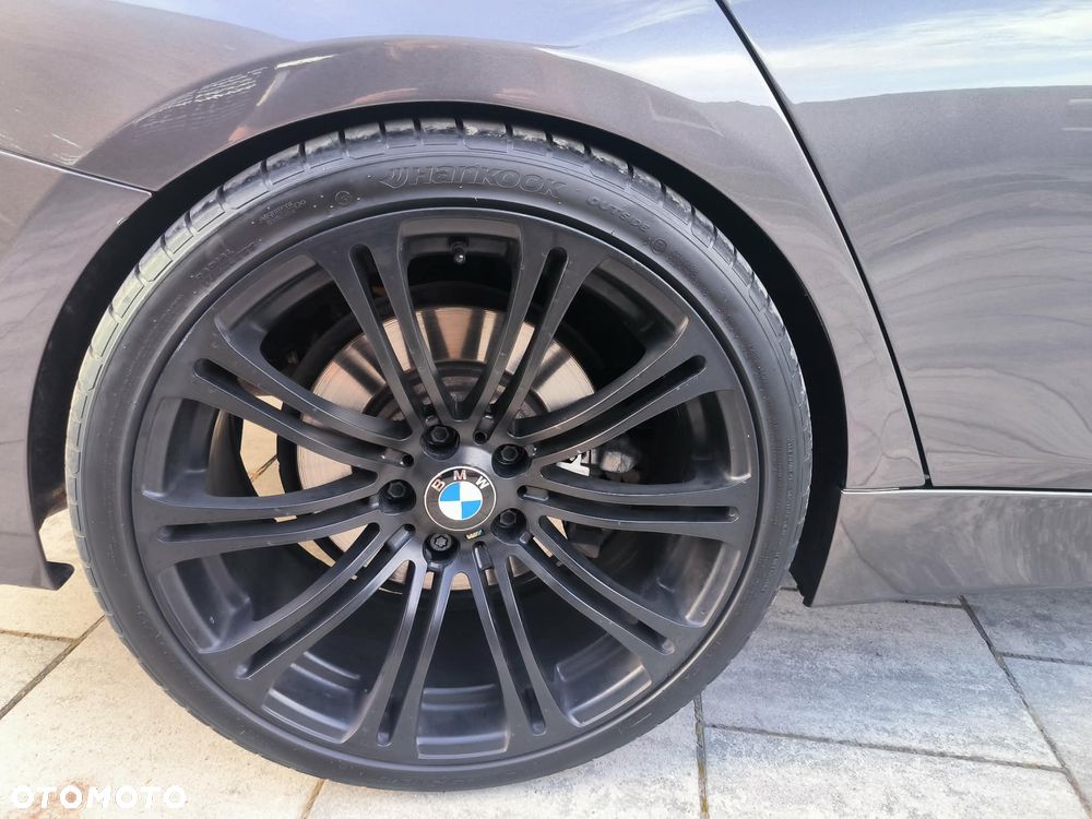 BMW Seria 3 335i xDrive Sport Line - 9