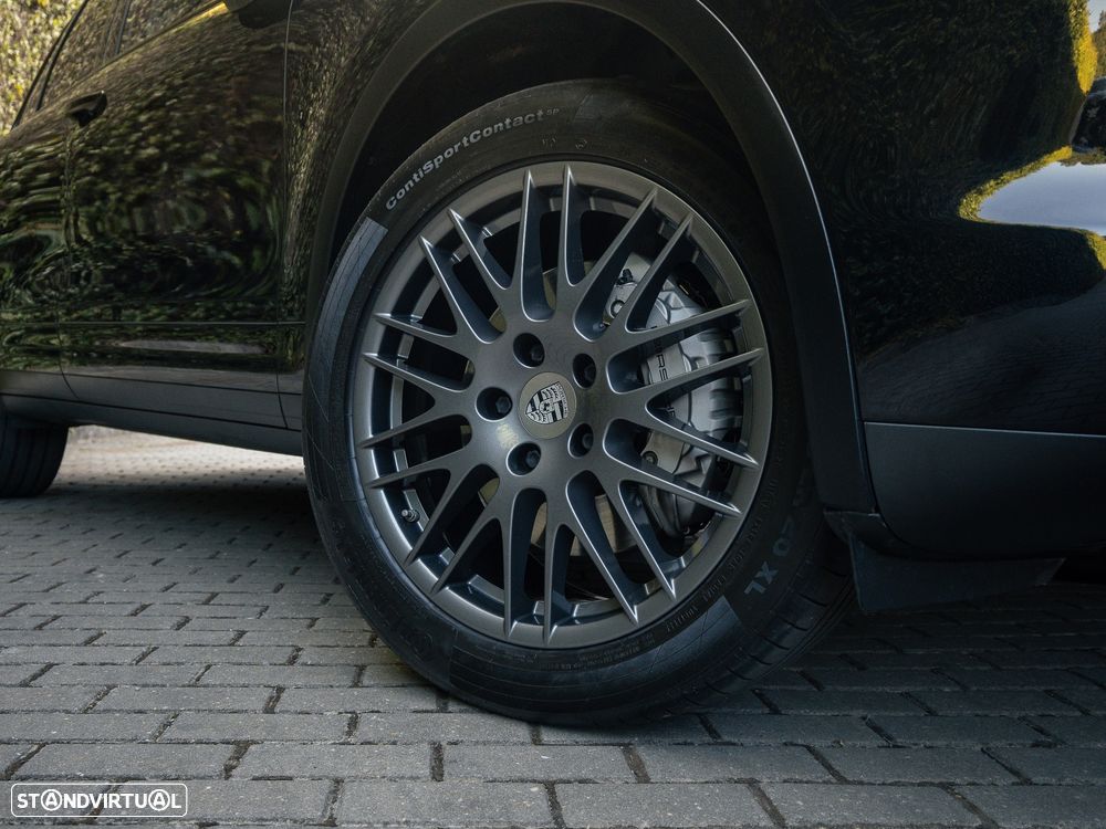 Porsche Cayenne S - 8