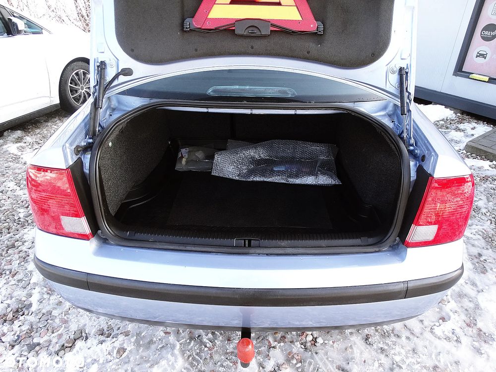 Volkswagen Passat 1.8T Comfortline - 30