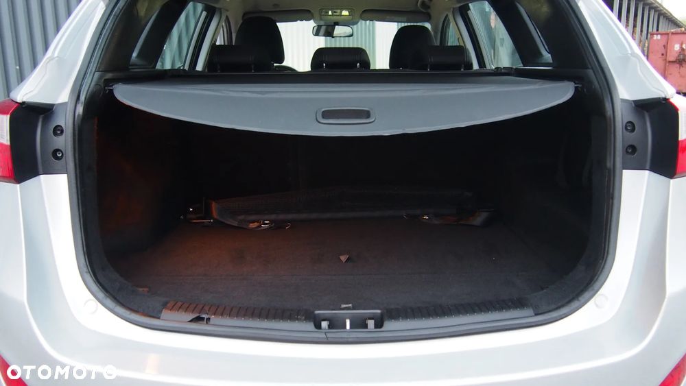 Hyundai i30 1.4 Family - 21