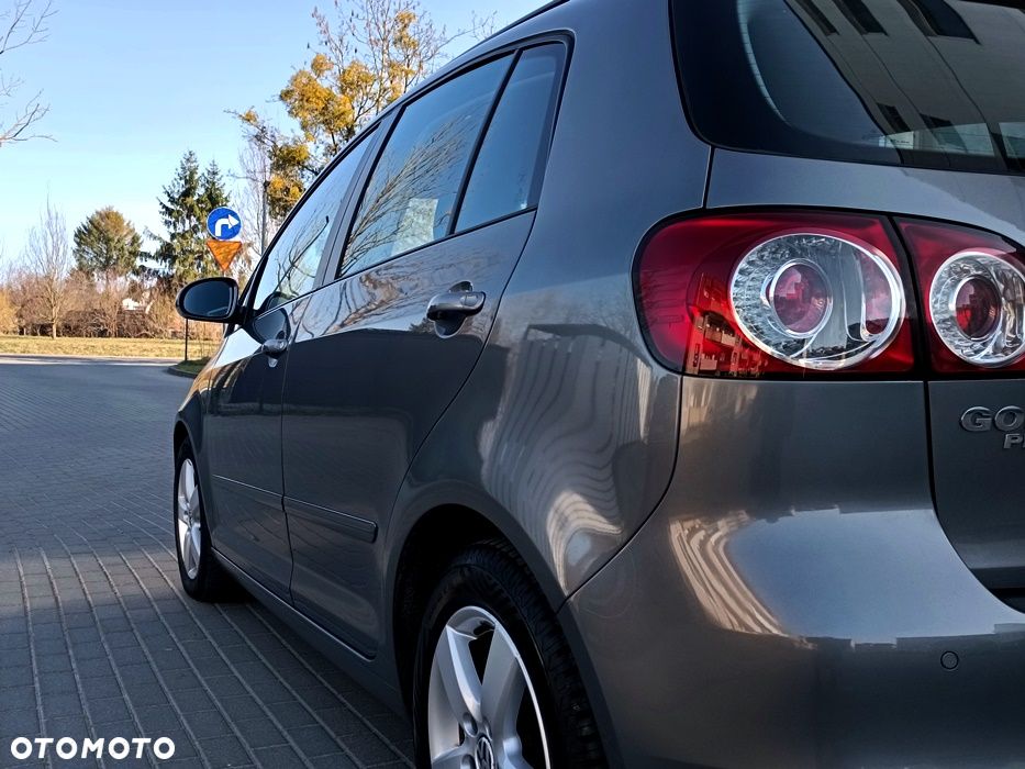 Volkswagen Golf Plus 1.6 TDI BlueMot Comfortline - 14