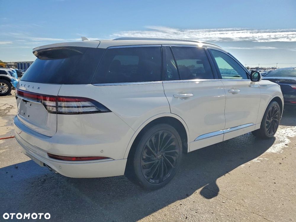 Lincoln Aviator - 4