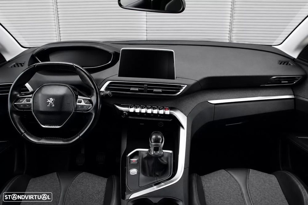 Peugeot 5008 1.6 BlueHDi Allure J17 — fotografia 13