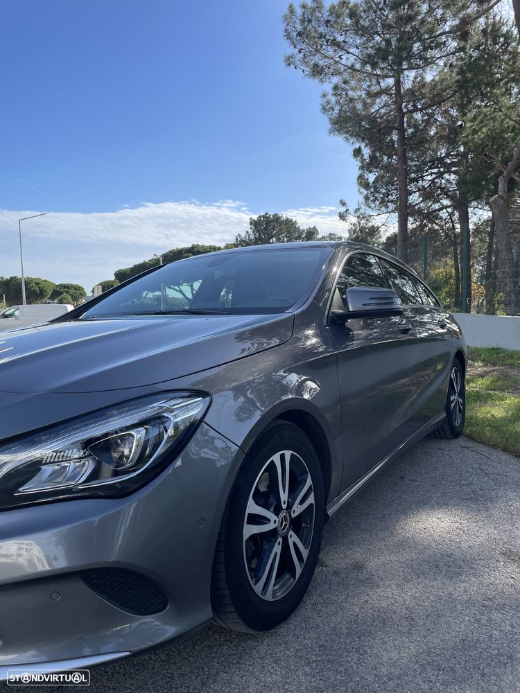 Mercedes-Benz CLA 180 7G-DCT UrbanStyle Edition - 4