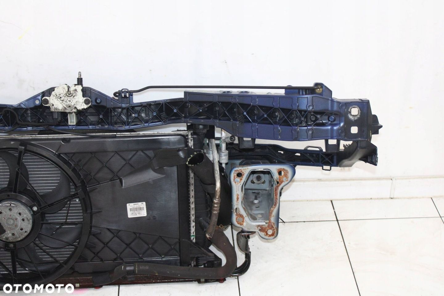 PAS PRZEDNI CHŁODNICE BELKA FORD FOCUS MK2 LIFT 2007R- 1.6 TDCI - 8