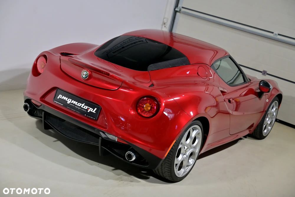 Alfa Romeo 4C - 33