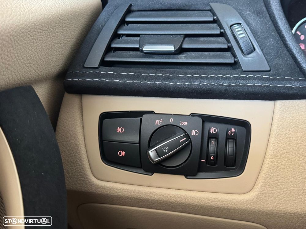 BMW 320 d Auto Pack M - 37