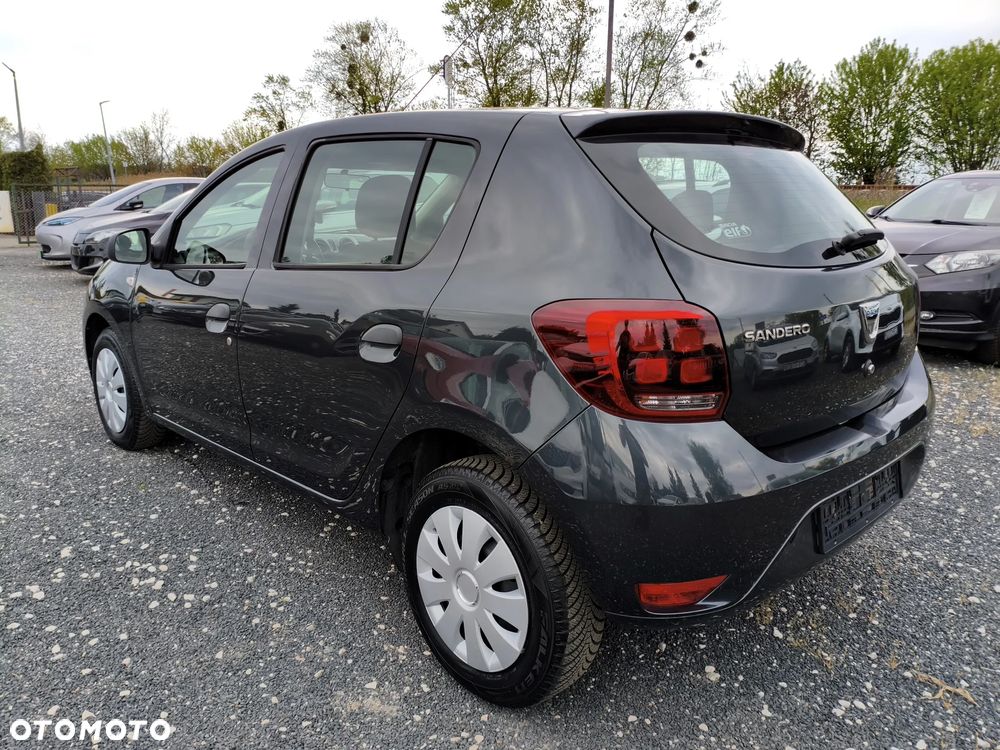 Dacia Sandero - 8