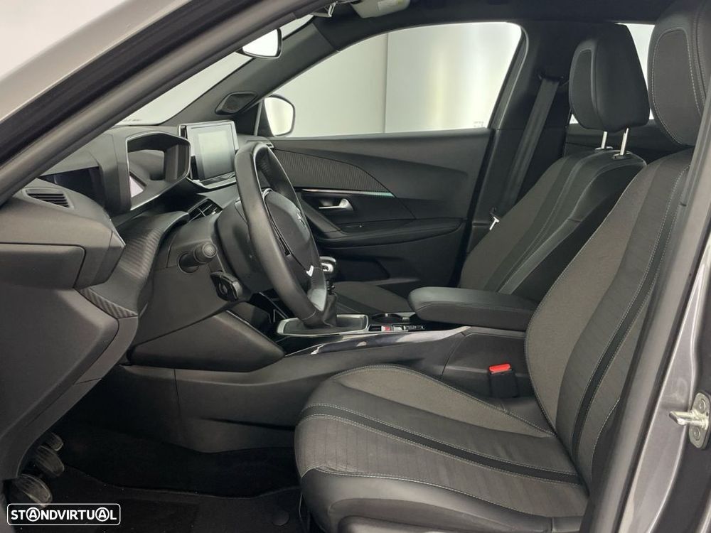 Peugeot 2008 1.2 PureTech Allure - 11