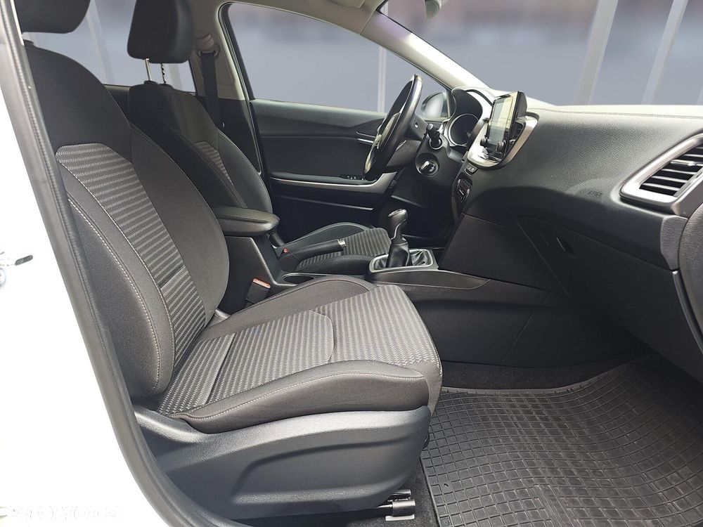 Kia Ceed 1.5 T-GDI M - 11