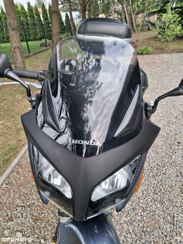 Honda CBF - 10